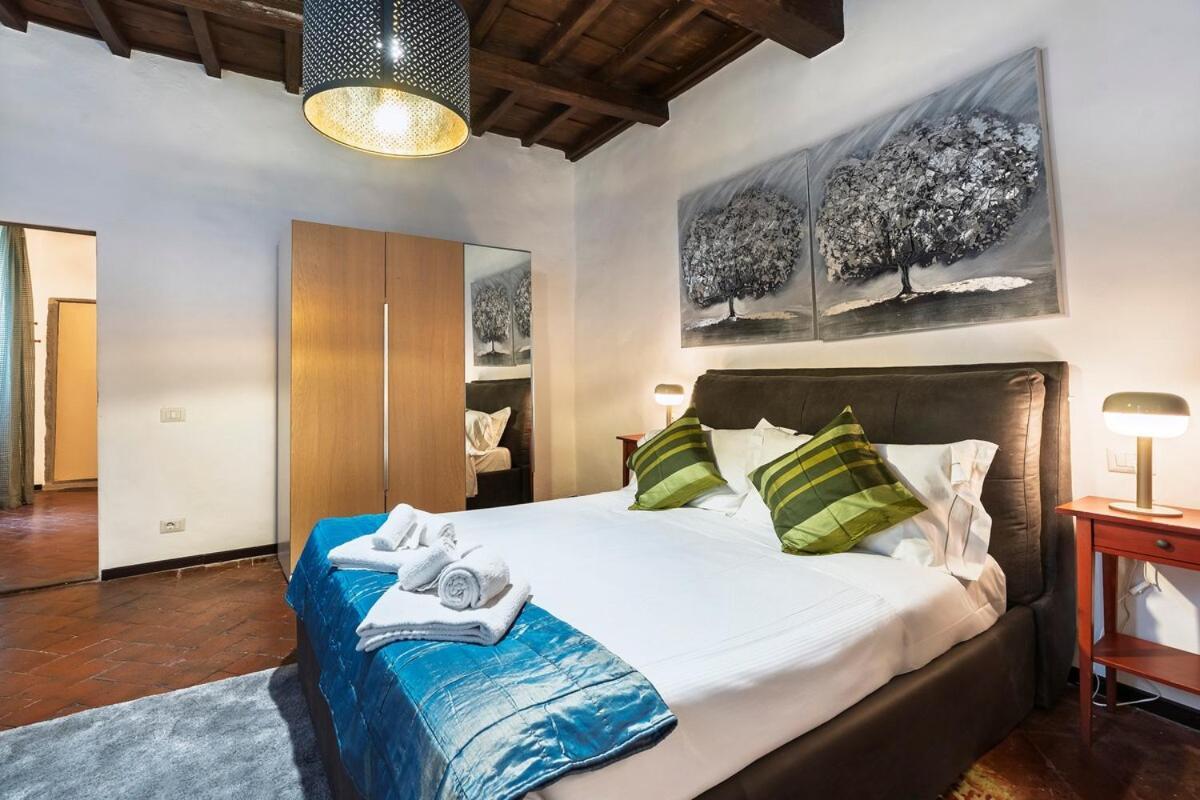 Ponte Vecchio Sprone Deluxe Apartment *